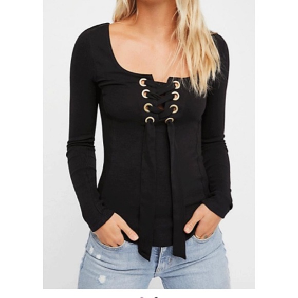 FREE PEOPLE Looking Back Lace-up Top In Black; size Small - Picture 2 of 9